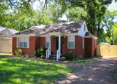 Main picture of 599 Estridge Dr