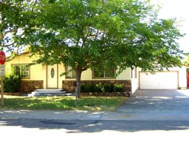 Main picture of 8901 Fredric Ave