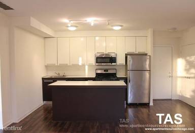Main picture of 1544 W Glenlake Ave Apartments