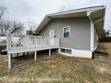 Main picture of 422 N Clark St