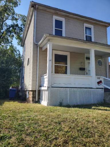 Main picture of 453 S Powell Ave