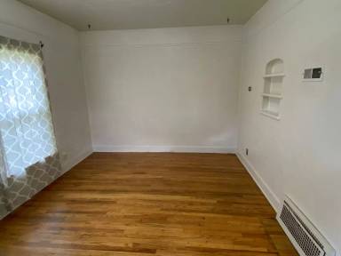 Main picture of 261 N 5th St