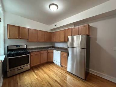 Main picture of 4611 N Western Ave