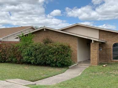 Main picture of 5260 Pruitt Dr