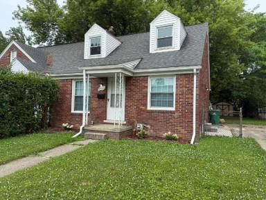 Main picture of 23151 Brittany Ave