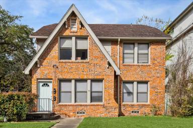 Main picture of 1536 Michigan St