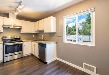 Main picture of 9556 Sand Point Way NE
