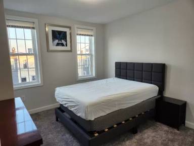 Main picture of 423 N Montford Ave
