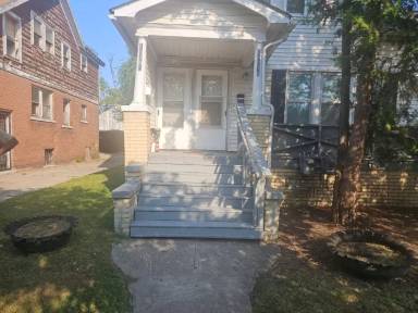 Main picture of 15378 Washburn St