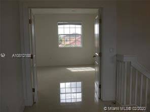 Main picture of 15650 SW 11th Ter