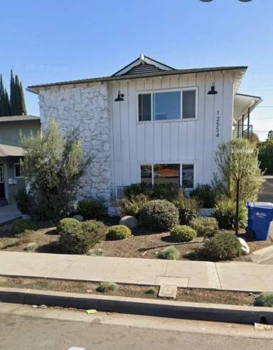 Main picture of 12554-56 BROOKSHIRE AVE