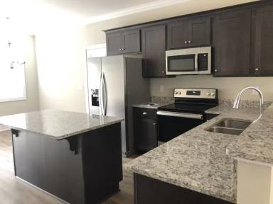 Main picture of 613 Governors Rd