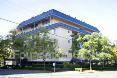 Main picture of Hilltop Court Apartments