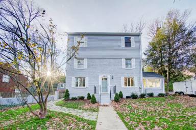 Main picture of 2400 S Arlington Ridge Rd