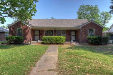 Main picture of 1030 N Evergreen St