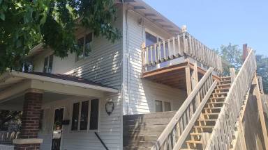 Main picture of 324 SW Van Buren St