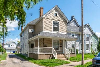 Main picture of 115 E Foraker St
