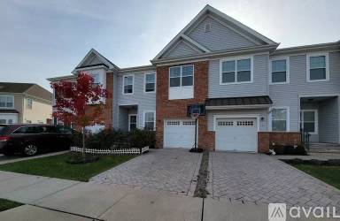 Main picture of 52 Clifford Cir