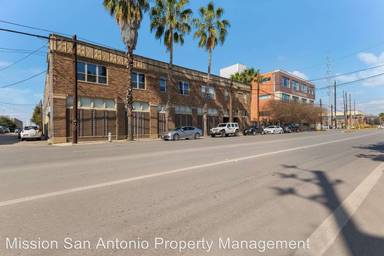 Main picture of 1331 S Flores St