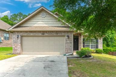 Main picture of 749 Lime Ln