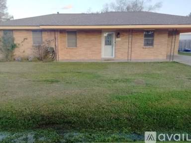 Main picture of 1111 W Camellia Dr