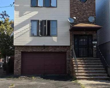 Main picture of 172 Congress St