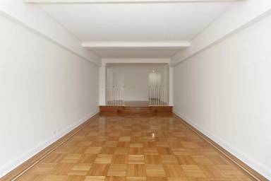 Main picture of 50 E 78th St