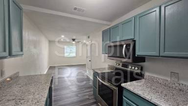 Main picture of 403 Main St E