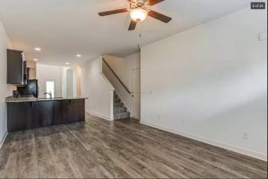 Main picture of 1709 Lone Jack Ln