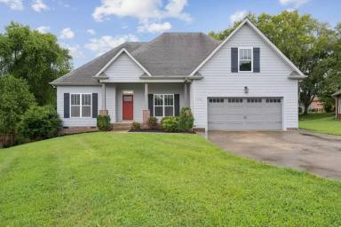 Main picture of 710 Valencia Dr