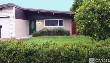 Main picture of 814 Emily Dr
