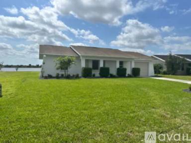 Main picture of 715 Meyer Dr
