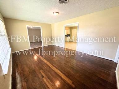 Main picture of 509 Lakeshore Dr