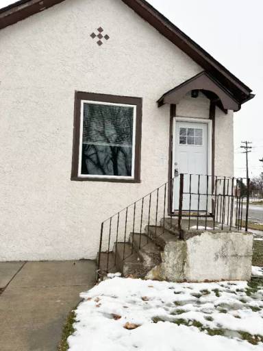 Main picture of 742 Cook Ave