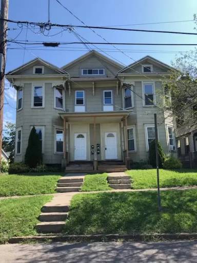 Main picture of 301 Graves St