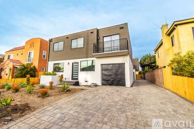 Main picture of 4551 Saturn St
