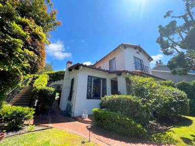 Main picture of 1457 Torrey Pines Rd