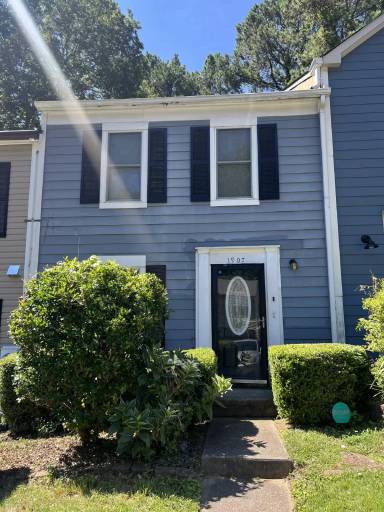Main picture of 1915 Shenandoah Valley Ln SE