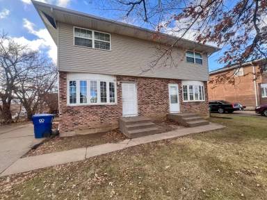 Main picture of 615 W 64th St