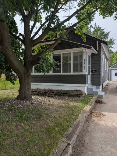 Main picture of 1705 Burlingame Ave SW