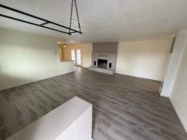 Main picture of 421 Lytton St