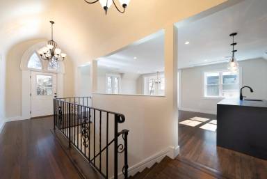 Main picture of 15 Playstead Rd