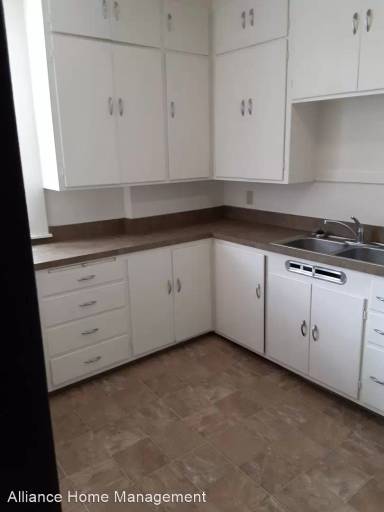 Main picture of 409 S Main St