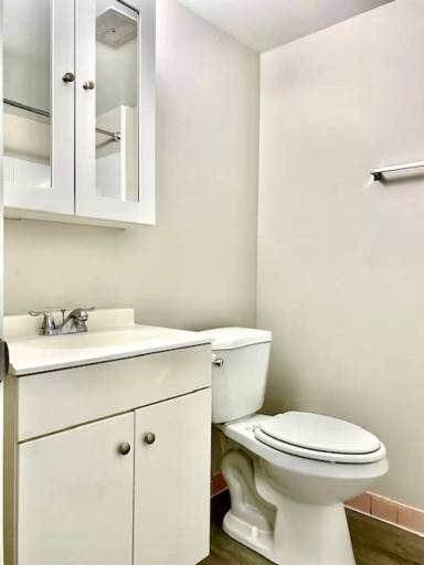 Main picture of 312 E Ridley Ave