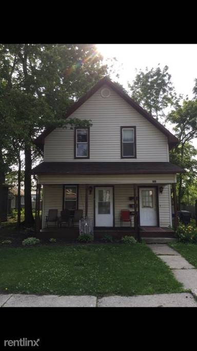 Main picture of 353 1/2 S Market St