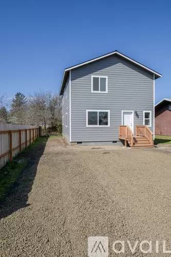 Main picture of 299 N Forrest St
