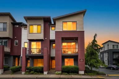 Main picture of 513 238th St SE