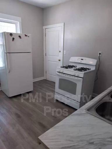 Main picture of 2132 N 40th St