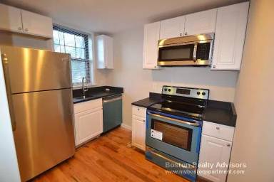 Main picture of 9 Boston St