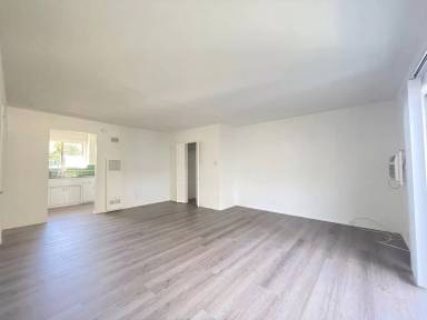 Main picture of 10250 Camarillo St
